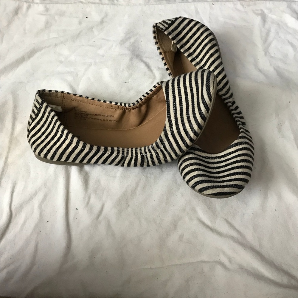 Strip flats women